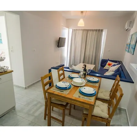 Beautiful Near The Old Town Apartment *
